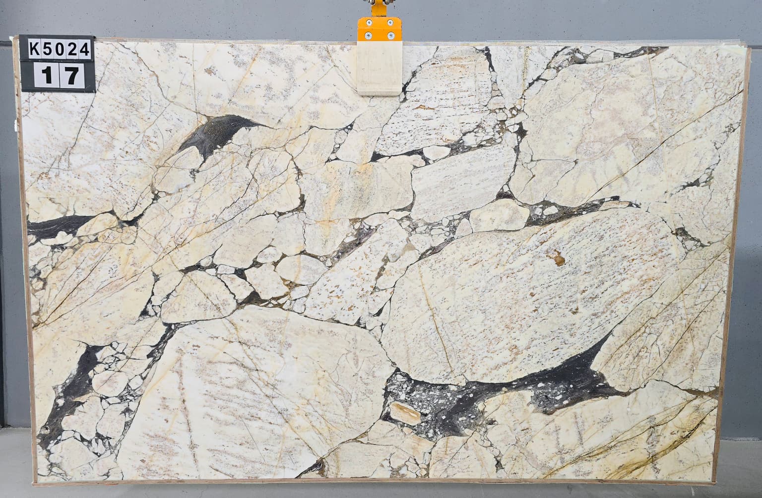 Calacatta Viola Polished marble slab