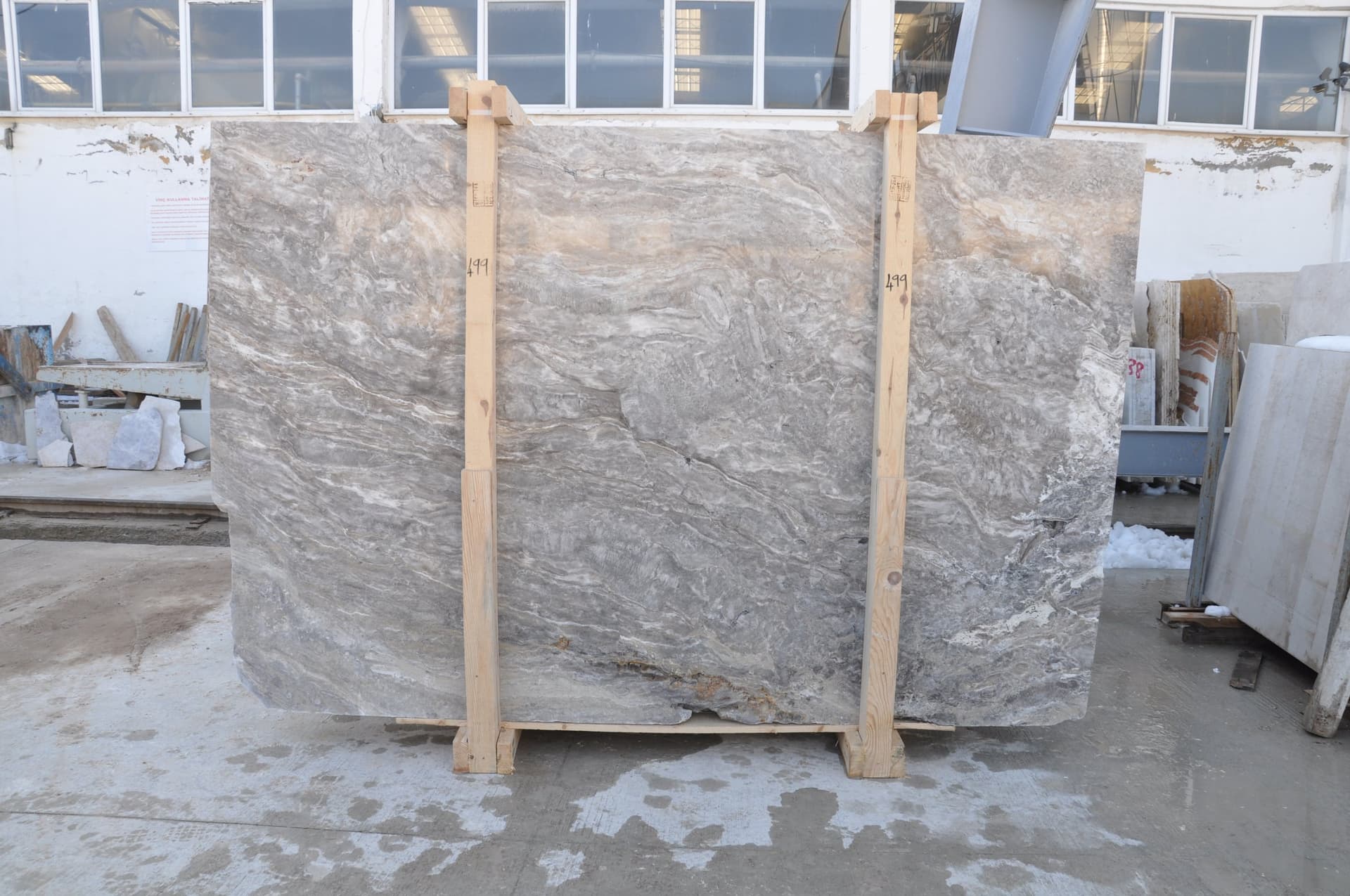 Silver Travertine Vein Cut - Photo 1