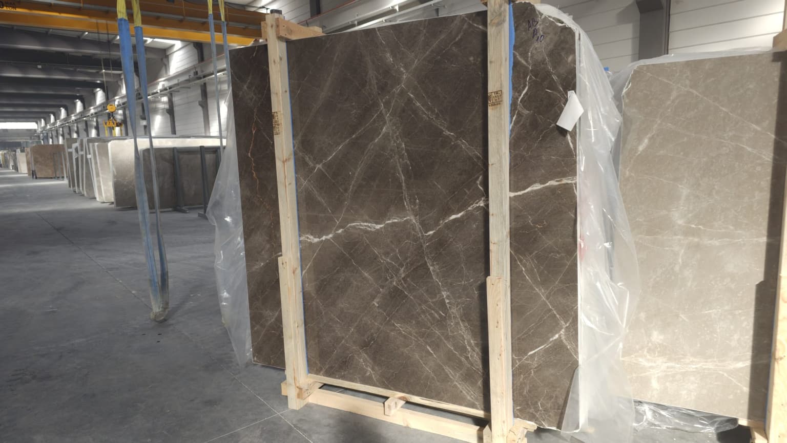 FLAMINGO polished marble slab