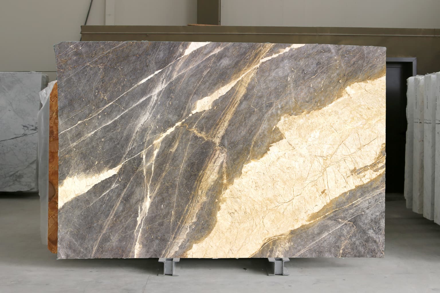 Patagonia Polished marble slab