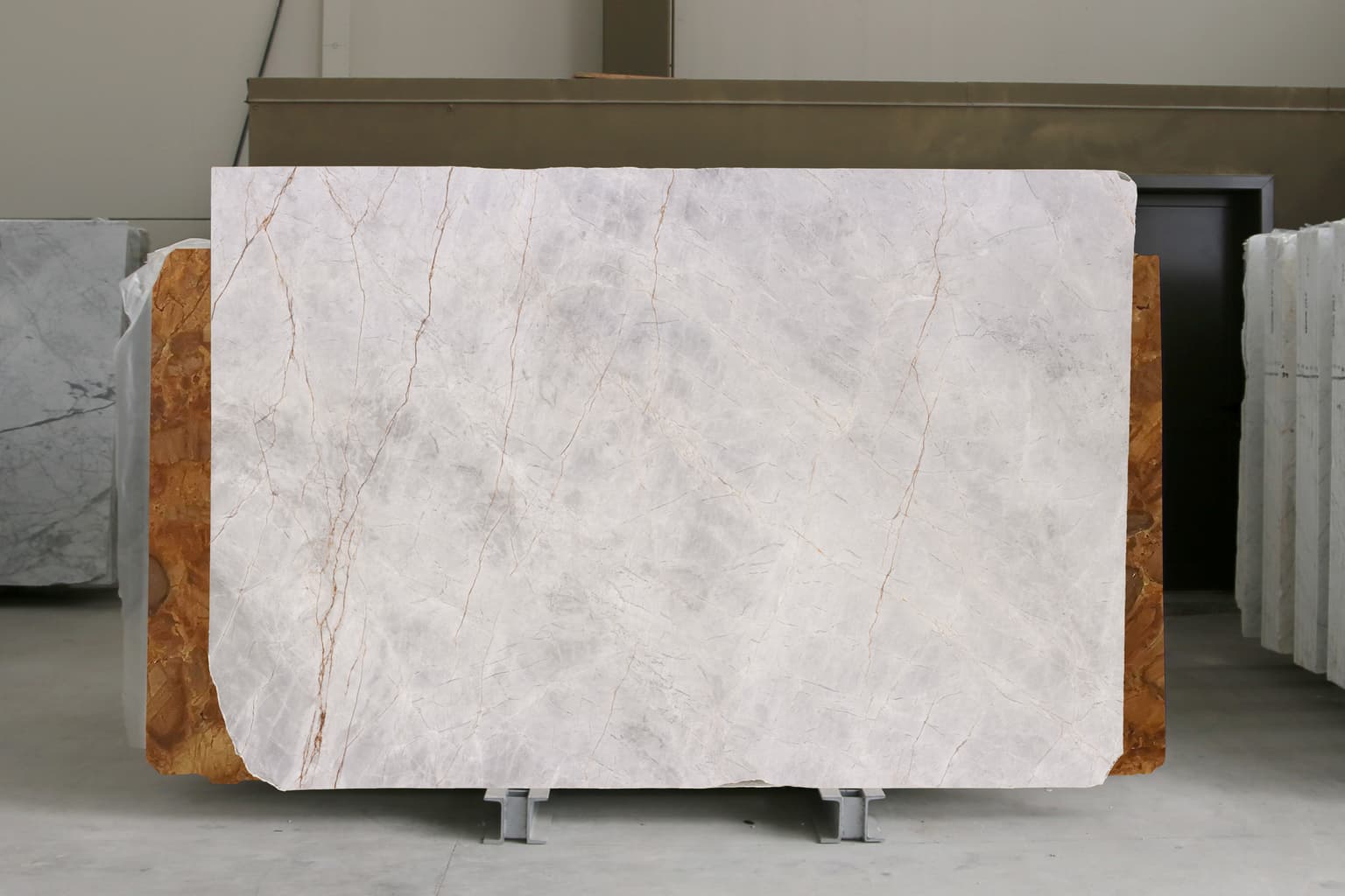 Fendi Rose Polished marble slab